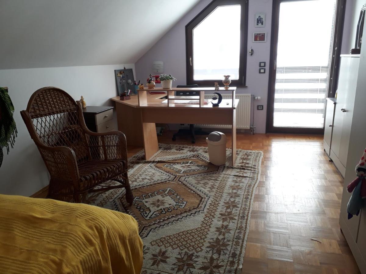 B&B Cerne Polhov Gradec Exteriör bild
