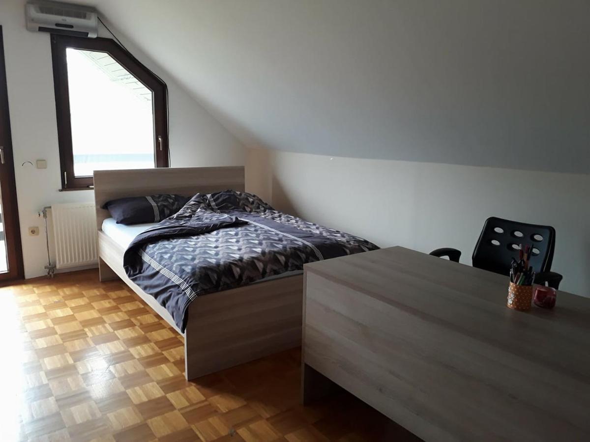B&B Cerne Polhov Gradec Exteriör bild