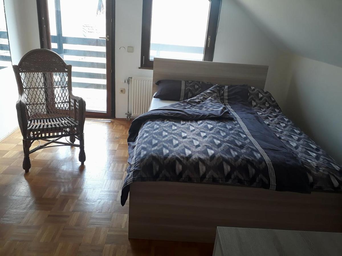B&B Cerne Polhov Gradec Exteriör bild