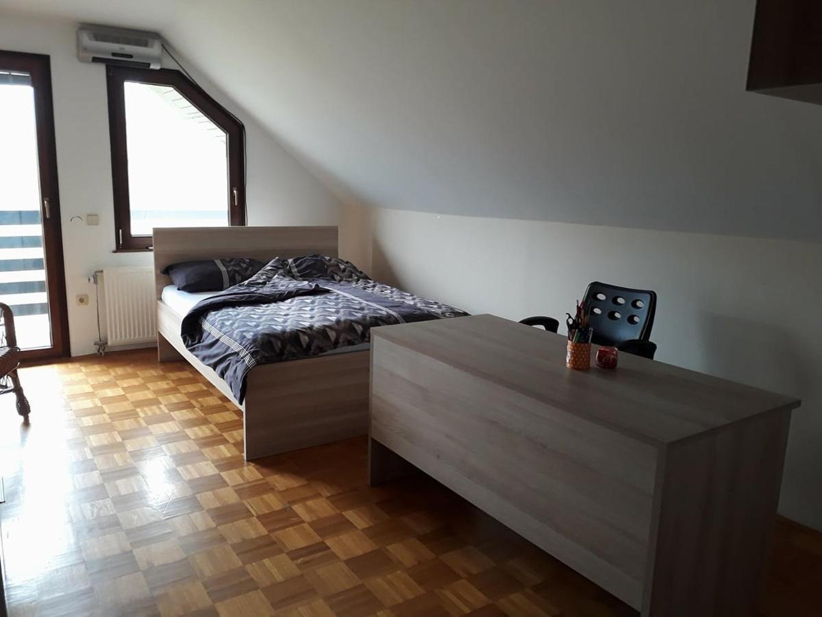 B&B Cerne Polhov Gradec Exteriör bild